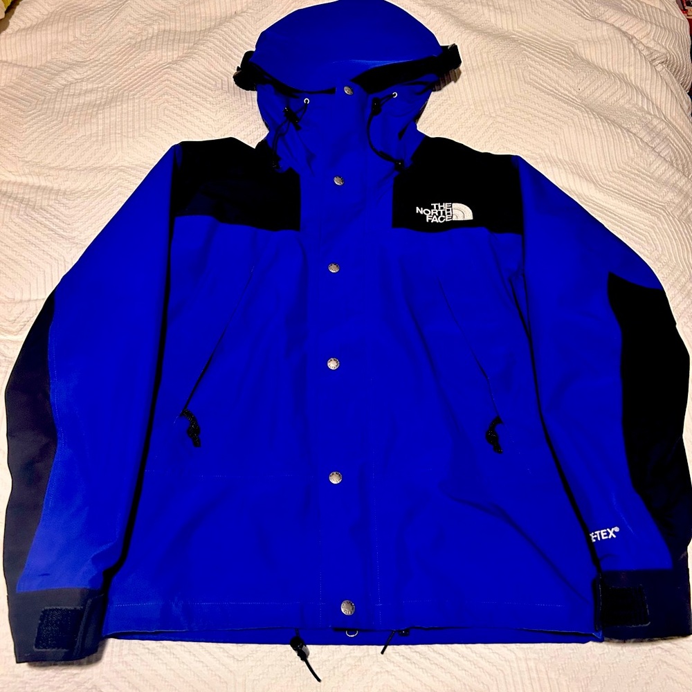The North Face Goretex Mountain Jacket - Men’s Size Small - Used